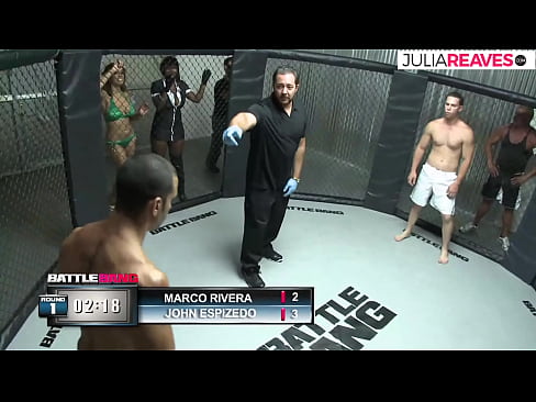 ❤️ Ultimate Fighter akimtosa msichana nambari baada ya pigano ulingoni Video ya mkundu ❌❤